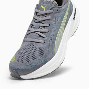 Zapatos Magnify NITRO™ 2 de hombre para correr, Cool Dark Gray-Yellow Burst-Ash Gray, extragrande