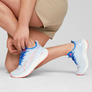 Tenis para correr para mujer ForeverRun NITRO, Icy Blue-Ultra Blue-Fire Orchid, extralarge