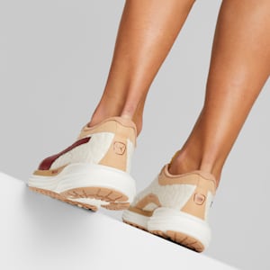 ウィメンズ PUMA x CIELE ディヴィエイト ニトロ 2 ランニングシューズ, Dusty Tan, extralarge-JPN