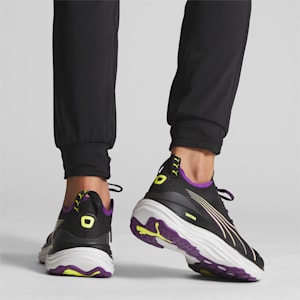 Tenis para correr ForeverRun NITRO™ WTR para mujer, PUMA Black-Purple Pop-Yellow Burst, extralarge