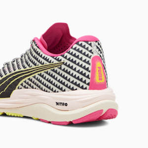 Tenis para correr PUMA x LEMLEM Velocity NITRO™ 2 para mujer, Ghost Pepper-PUMA Black-Pink Glimmer, extralarge