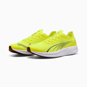 ユニセックス リディーム プロ レーサー ランニングシューズ, Yellow Alert-PUMA Black-PUMA Silver, extralarge-JPN