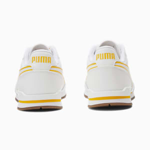 ST Runner v3 Bold Sneaker, Puma White-Tangerine