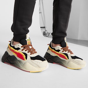 Tenis juvenil PUMA x CHEETOS® RS-X FH, Warm White-PUMA Black-Yellow Blaze-Rickie Orange, extralarge
