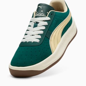 GV Special Players Lane Men's Sneakers, Dark Myrtle-Creamy Vanilla, extralarge