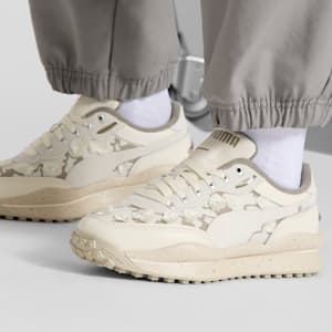 Tenis para mujer Style Rider Trim, Warm White-Desert Dust-Vapor Gray, extralarge