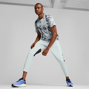 Camiseta estampada Run Favorite para hombre, Platinum Gray-AOP