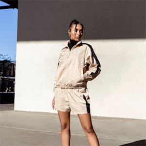 T7 Woven Women's Shorts, Light Sand