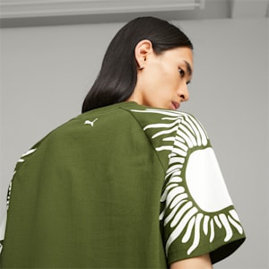 PUMA x PLEASURES Graphic Tee, Myrtle, extralarge-GBR