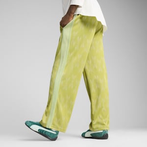 The NeverWorn V T7 Men's Relaxed Fit Track Pants, Sea Kelp, extralarge-IND
