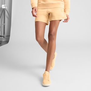 Shorts para mujer Essentials Elevated de tiro medio de 5 pulgadas, Almost Apricot, extralarge