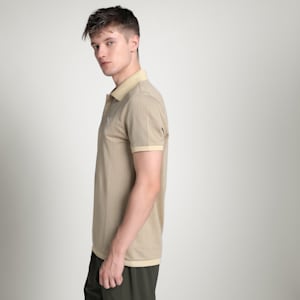 Men's M TAD TECH Seamless Training Polo, Toasted Almond, extralarge-IND