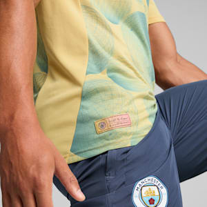 Manchester City Pre-Match Men's Short Sleeve Jersey, Flaxen-Bold Blue, extralarge-IND