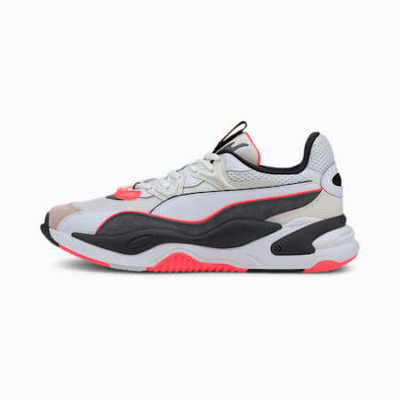 puma different color shoes