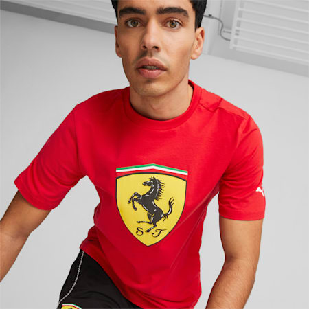 เสื้อยืดผู้ชาย Scuderia Ferrari Big Shield, Rosso Corsa