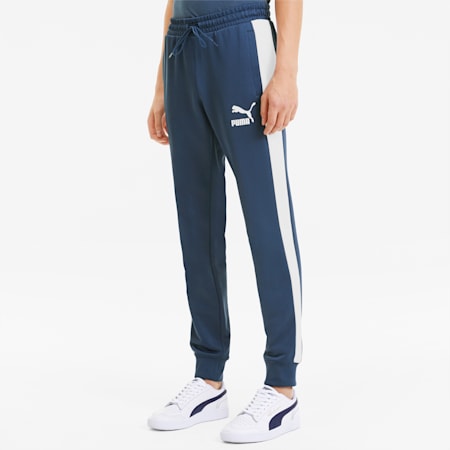 puma sweatpants outfit