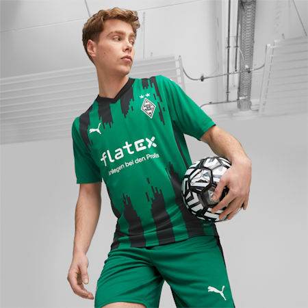 Borussia Mönchengladbach 23/24 Away Jersey Men, Power Green-PUMA Black, small