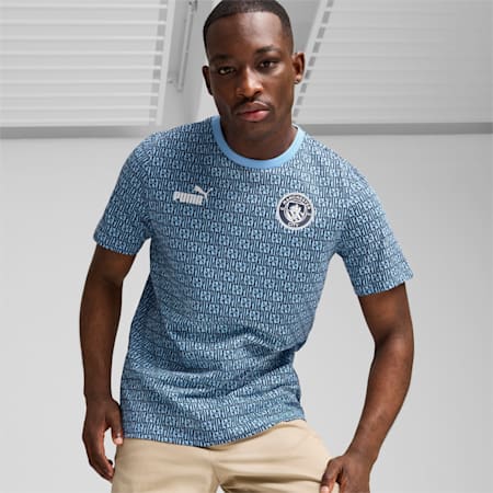 Manchester City ftblCULTURE T-Shirt mit Allover-Print Herren, Club Navy-Team Light Blue, small
