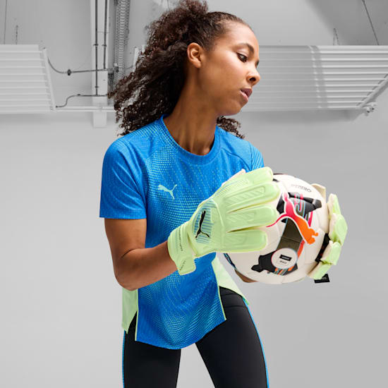 Women's goalkeeper gloves discount