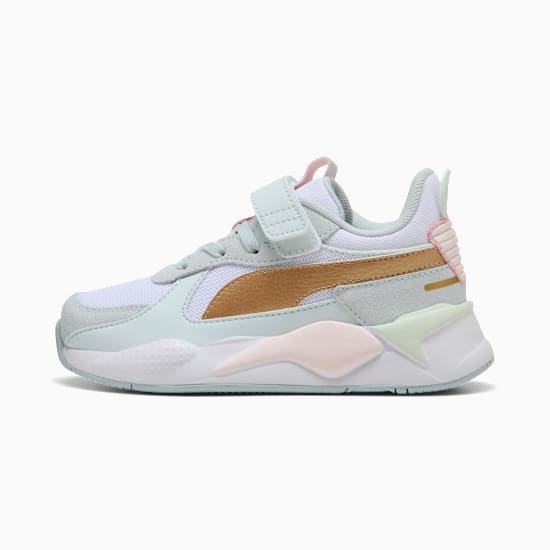 Pastel PUMA trainer for kids with hook-and-loop strap and gold detailing.