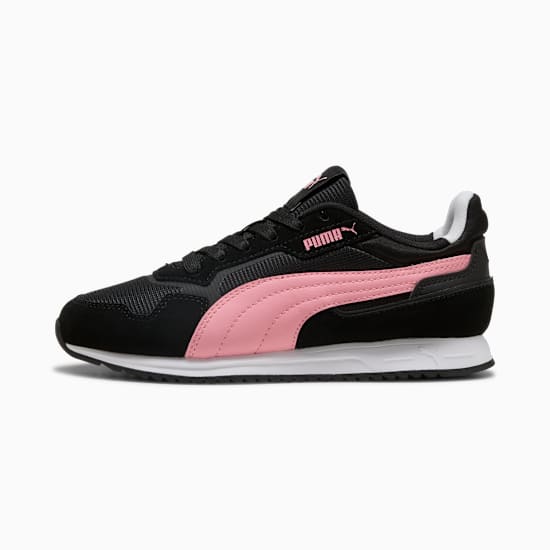 Black PUMA trainer, for youth, with pink formstrip and white sole.