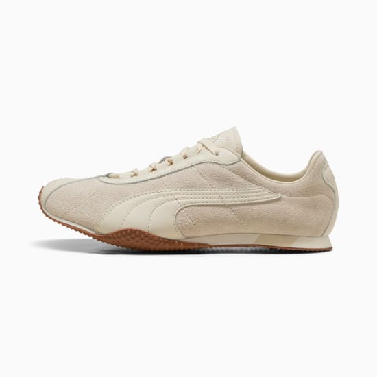Beige PUMA men's shoe with suede and leather-like upper, and brown textured sole.