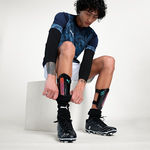Neymar Jr. ULTRA Light Football Strap Shinguards, Orange Poppy-PUMA Black, extralarge-IND
