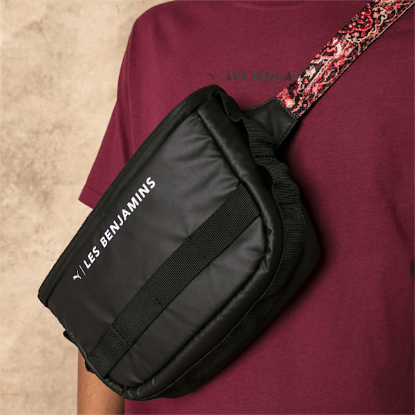 PUMA x LES BENJAMINS Bum Bag, Puma Black-AOP, extralarge