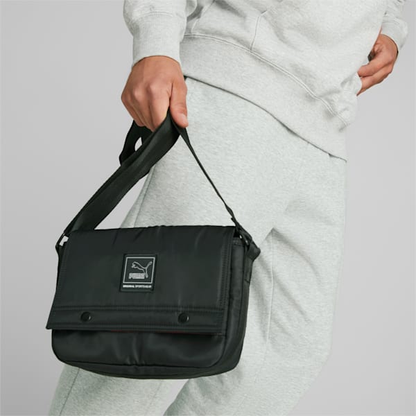 Classics LV8 Woven Messenger Bag, PUMA Black, extralarge-GBR