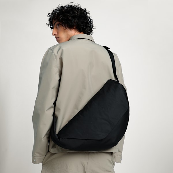PUMA x HELIOT EMIL Sling Bag, PUMA Black, extralarge-IND