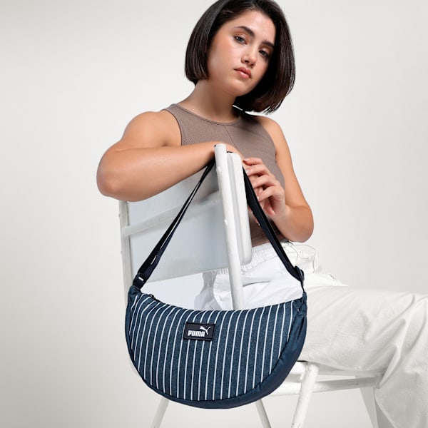 UP Surf Club 3L Half Moon Women's Bag, PUMA Navy-denim look, extralarge-IND