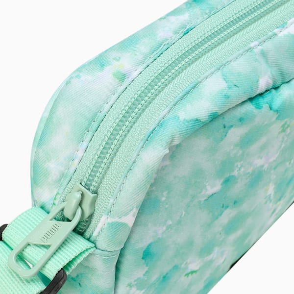 Foliage Sling Bag, Butterfly-Mist Green-AOP, extralarge-IND