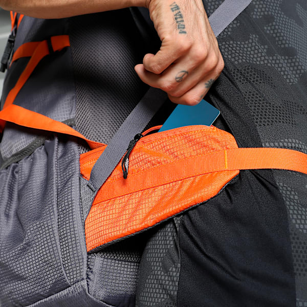 PUMA Trailtrekker Multi-Compartment Rucksack 54.5L, Flat Mid Gray-Rickie Orange-colorblock, extralarge-IND
