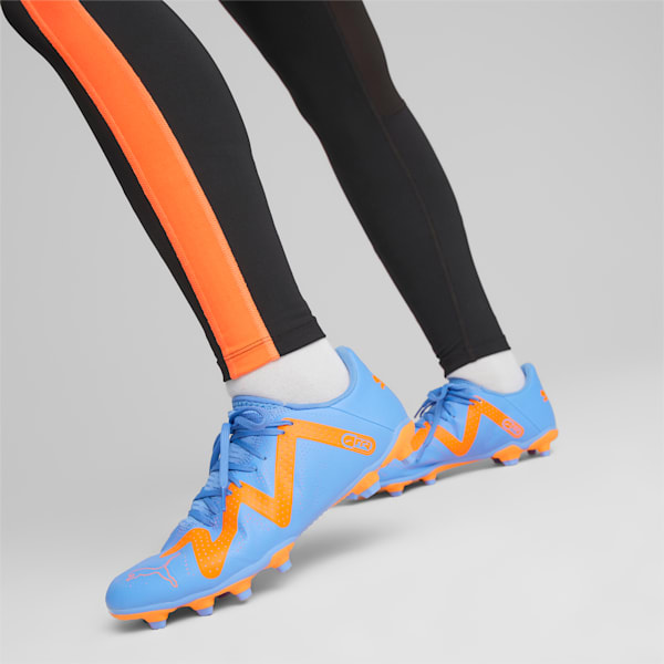 FUTURE PLAY Football Boots, Blue Glimmer-PUMA White-Ultra Orange, extralarge-IND