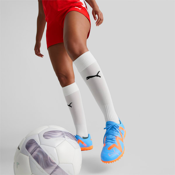 FUTURE PLAY Unisex Turf Trainers, Blue Glimmer-PUMA White-Ultra Orange, extralarge-IND