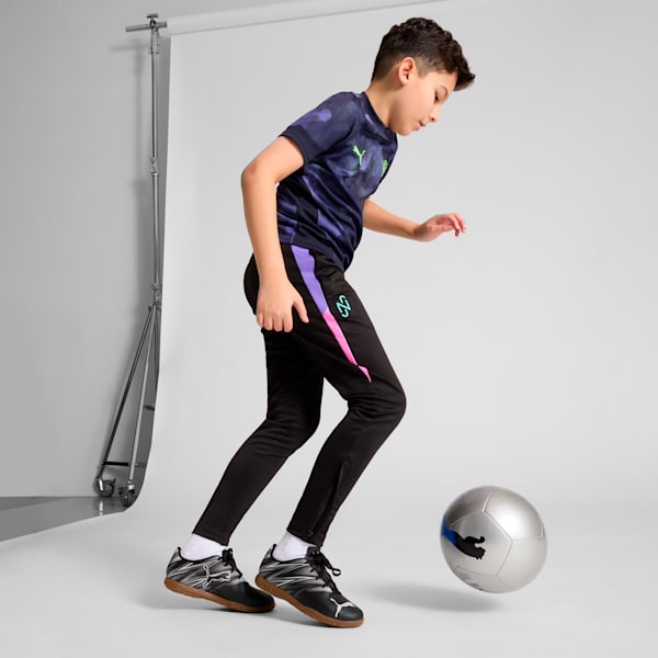 ATTACANTO Indoor Trainer Kids' Soccer Cleats, PUMA Black-Silver Mist, extralarge
