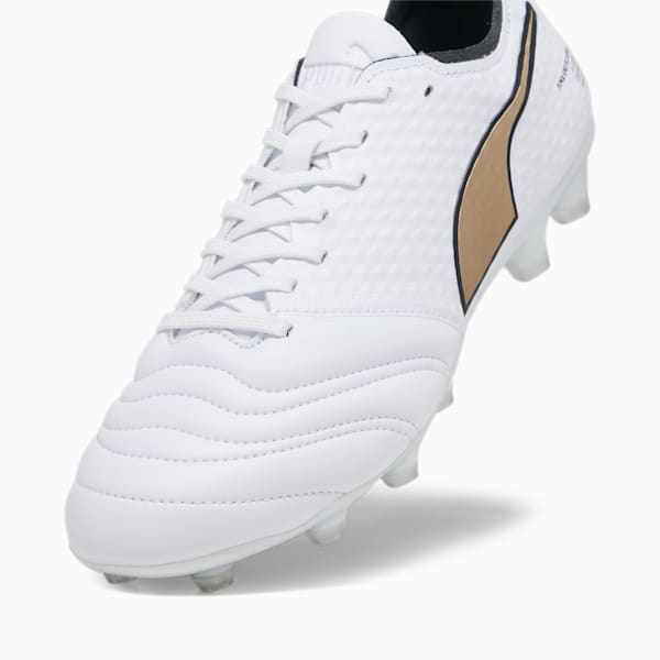 メンズ プーマ キング ミライ アルティメット KB HG サッカー スパイク, PUMA White-PUMA Black-Matte Puma Gold, extralarge-JPN