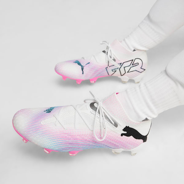Womens pink soccer hot sale cleats