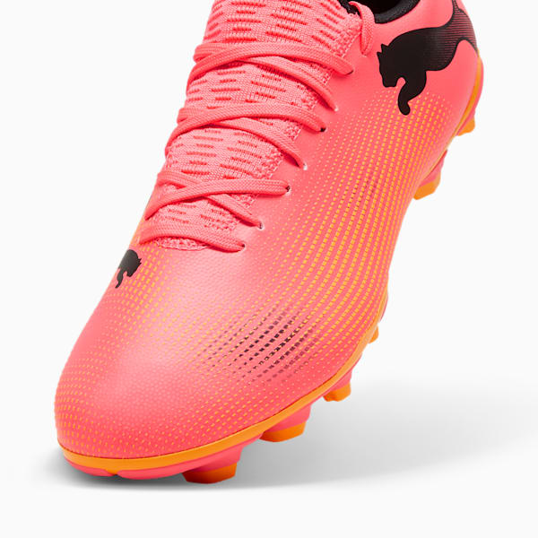 Tacos de fútbol para hombre FUTURE 7 PLAY FG/AG, Sunset Glow-PUMA Black-Sun Stream, extralarge