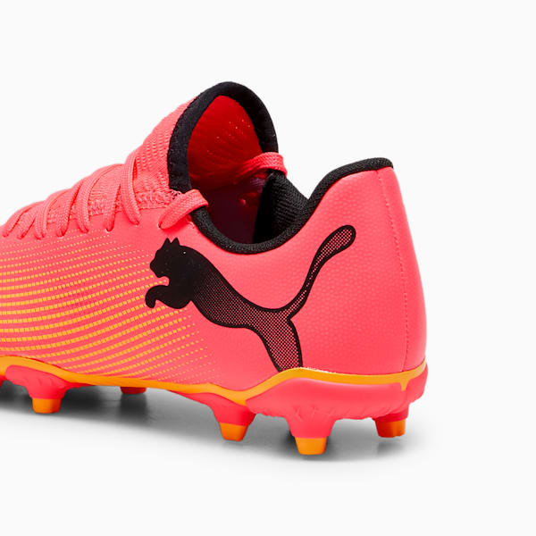 Tacos de fútbol juvenil FUTURE 7 PLAY FG/AG, Sunset Glow-PUMA Black-Sun Stream, extralarge