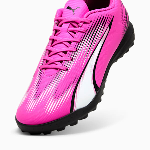 Tacos de fútbol ULTRA PLAY TT, Poison Pink-PUMA White-PUMA Black, extralarge