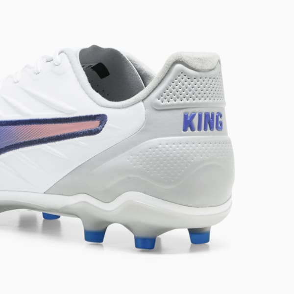Tacos de fútbol KING MATCH IT, PUMA White-Bluemazing-Flat Light Gray, extralarge
