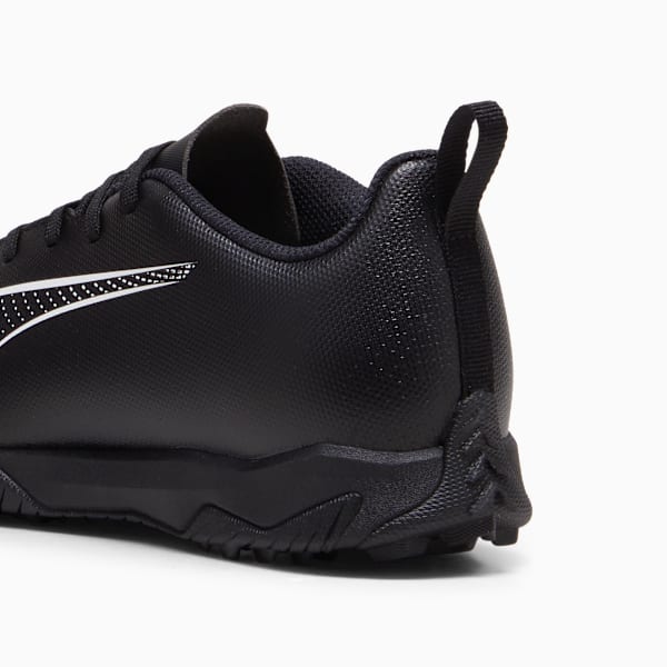 ULTRA 5 PLAY TT Youth Lightweight Agility Football Boots, PUMA Black-PUMA White, extralarge-IND