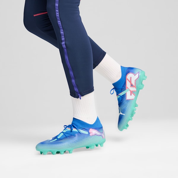 Tacos de fútbol FUTURE 7 PLAY FG/AG, Bluemazing-PUMA White-Electric Peppermint, extralarge
