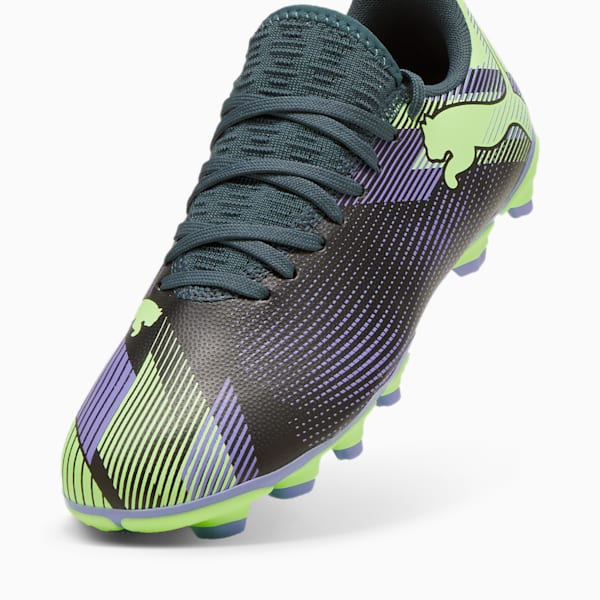 Tacos de fútbol FUTURE 7 PLAY FG/AG juvenil, Gray Skies-Elektro Purple-Fizzy Apple-PUMA White, extralarge