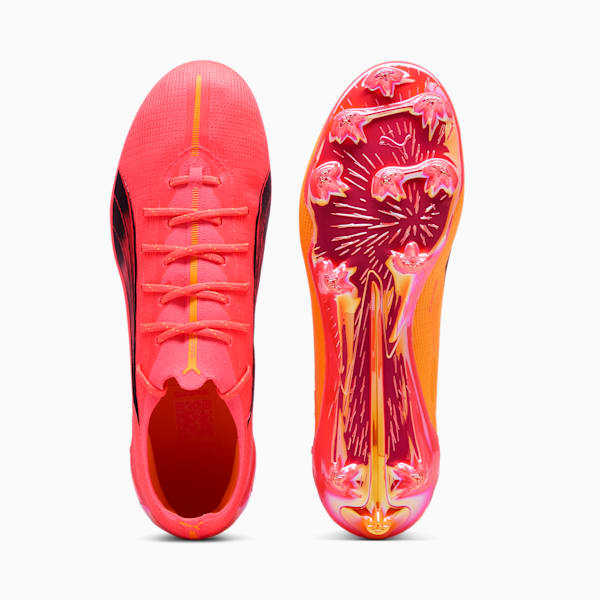 Puma mismatched soccer shoes top