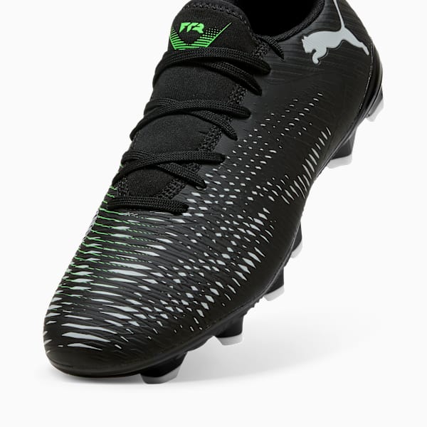 Chaussures de soccer à crampons pour terrain ferme/terrain artificiel FUTURE 8 PLAY Homme, PUMA Black-Cool Light Gray-Fluo Green, extralarge