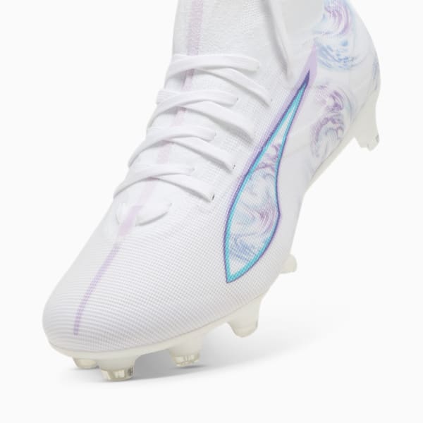 Chaussures de soccer à crampons pour terrain dur/terrain artificiel ULTRA 5 MATCH+ BRILLIANCE Femme, PUMA White-PUMA Black-Spring Lavender, extralarge