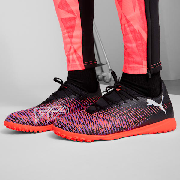 Tacos de futbol FUTURE 8 PLAY TT, PUMA Black-PUMA White-Glowing Red, extralarge