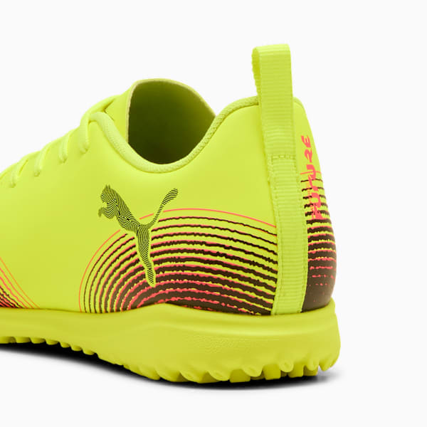 FUTURE 8 PLAY Turf Training Big Kids' Soccer Cleats, Yellow Alert-PUMA Black-Sun Struck, extralarge